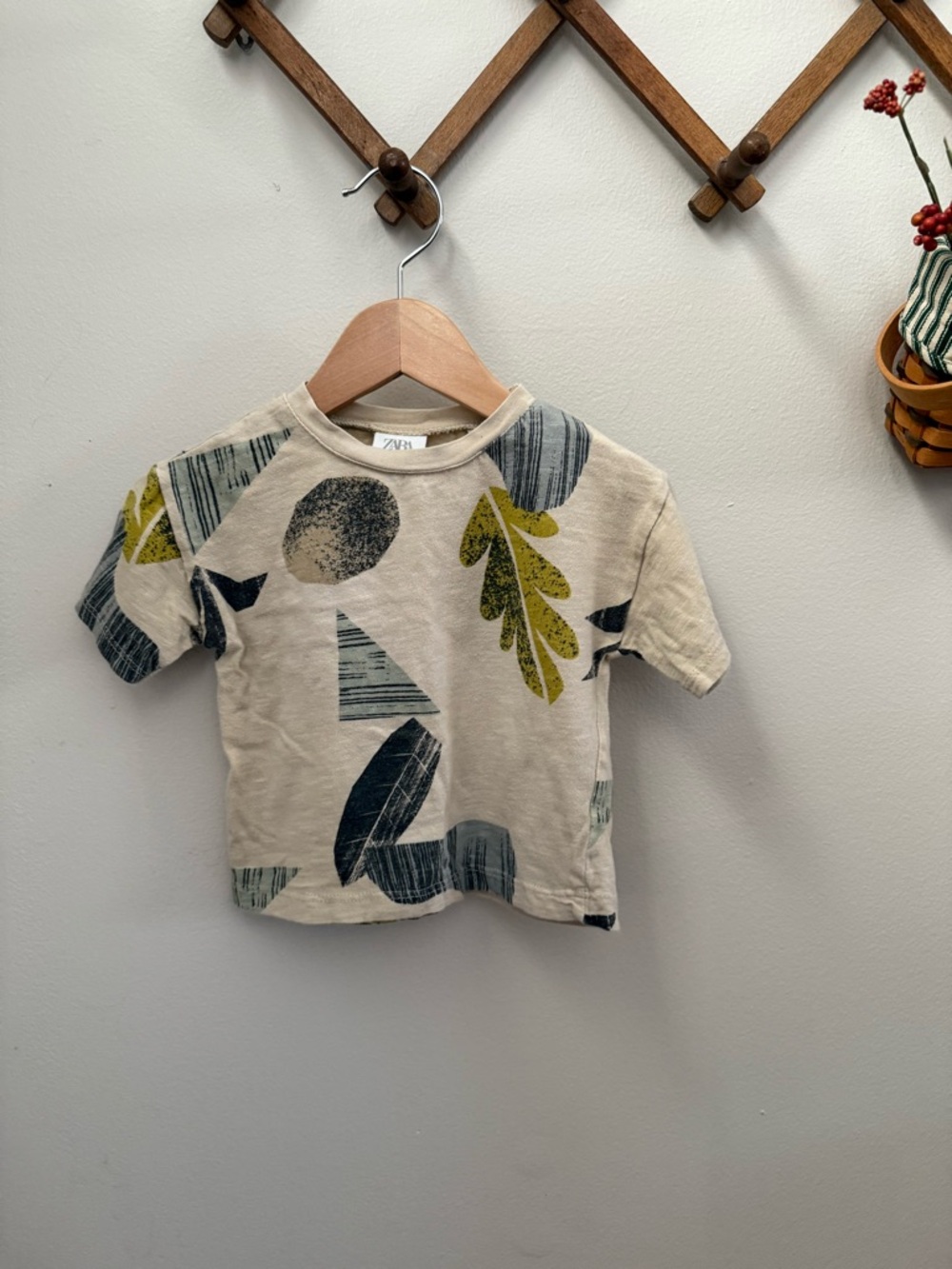 Zara Tee